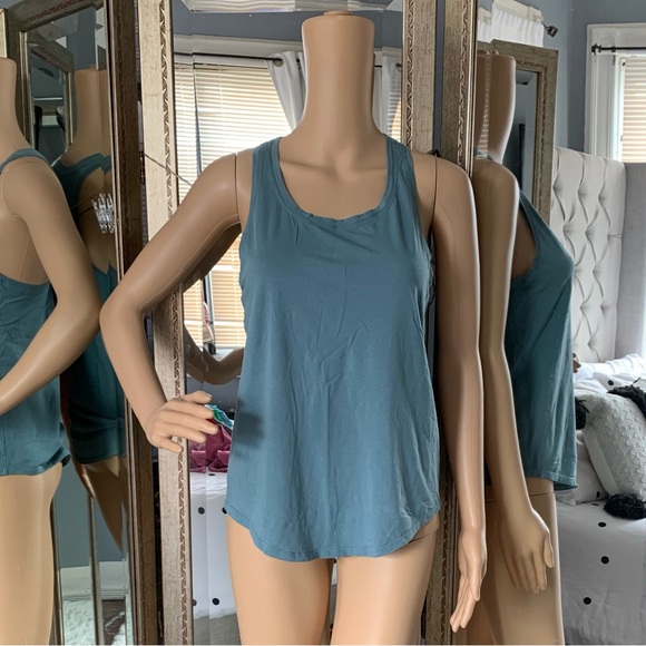 lululemon athletica Tops - 1372.♎️Lululemon love tank *pleated